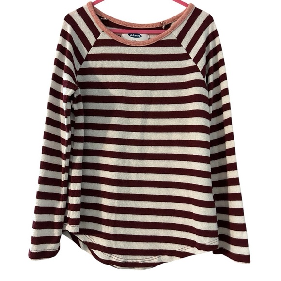 Girls 4  Piece set Old Navy 2 long sleeve shirts, 1 Dress Pajama, 1 sweater S - Picture 5 of 6